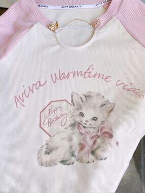 Rare style Aviva On Earth Pink & Cream Kitten Graphic Raglan Tee
